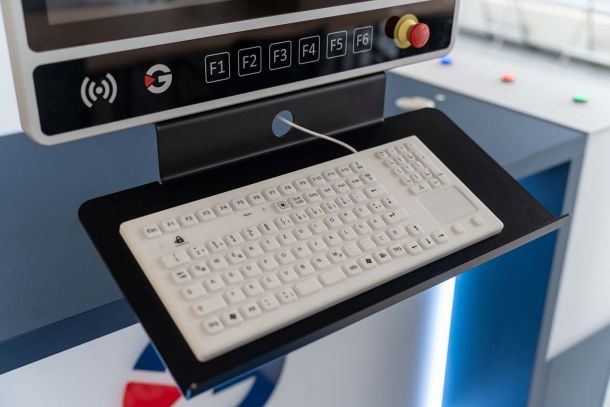 Panel-PC keyboard tray